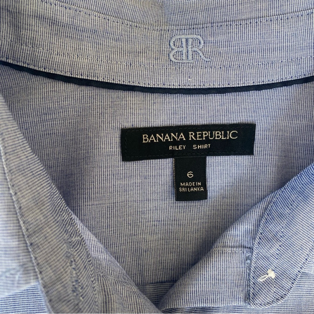 Banana Republic Riley Office, Casual, Minimalist Button-Down Dress Shirt Blue 6 - Picture 2 of 11